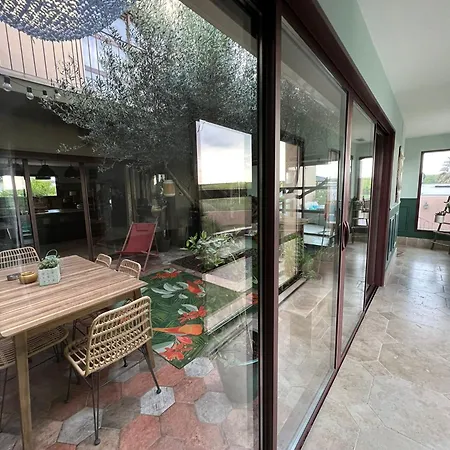 Magnifique Atypique De 230 M2 Avec Patio Interieur Villa *